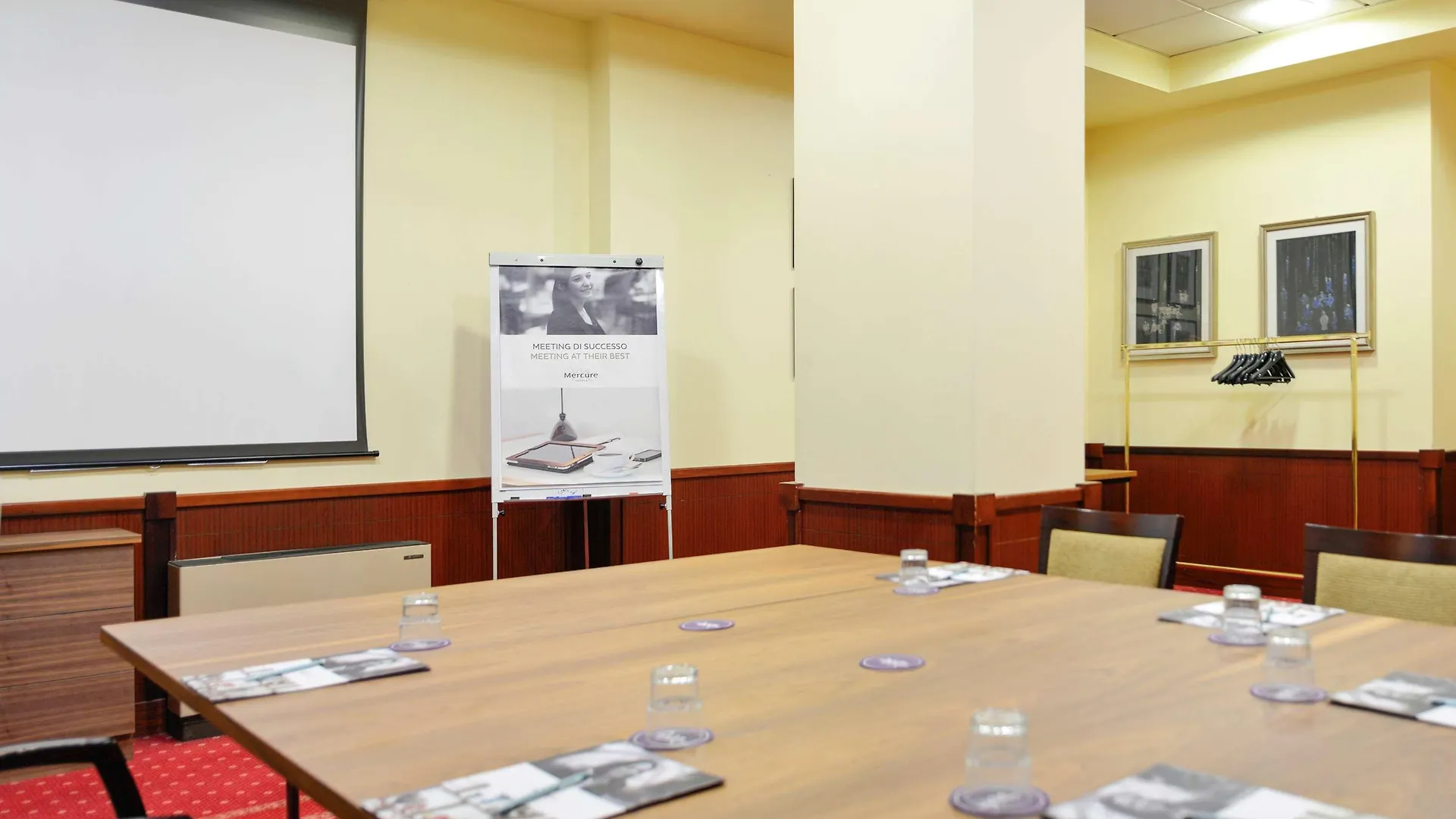 Mercure Reggio Emilia Centro Astoria 4*,