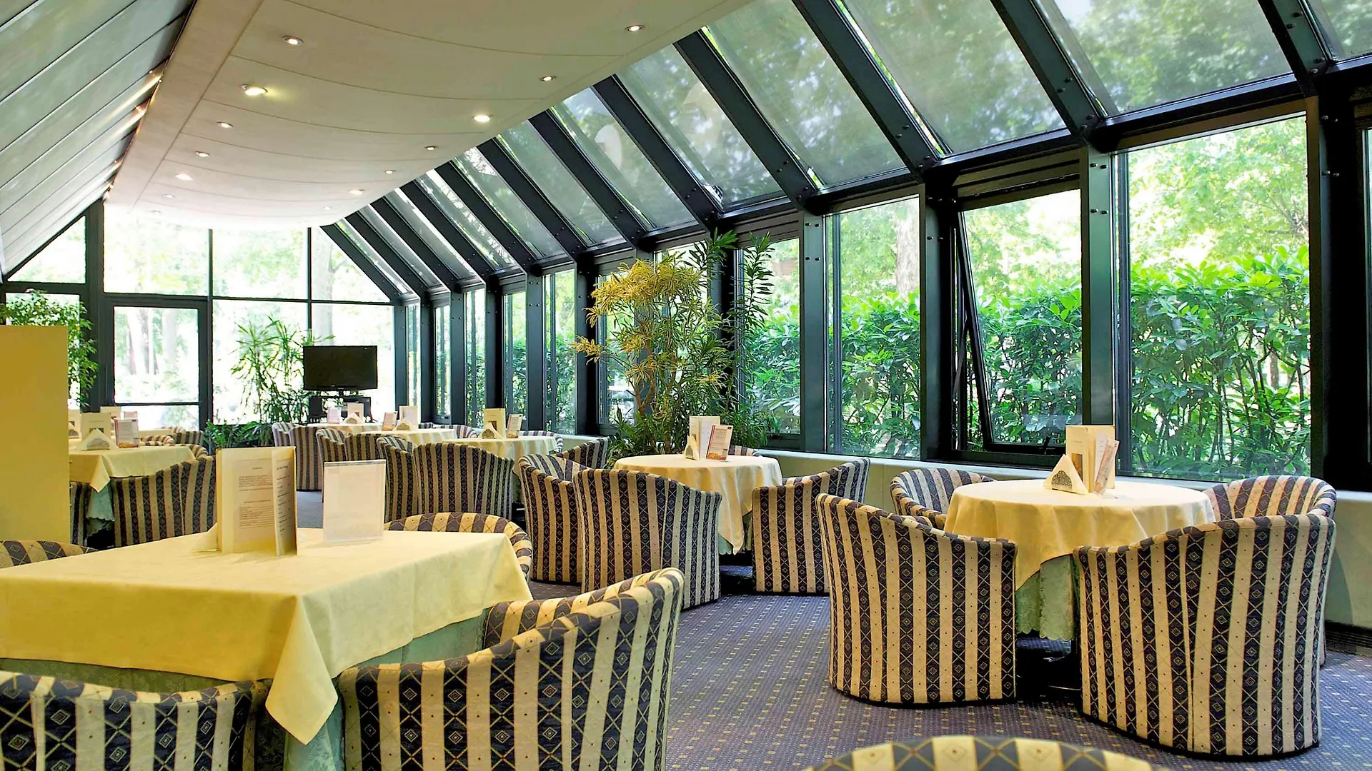 Mercure Reggio Emilia Centro Astoria 4*,